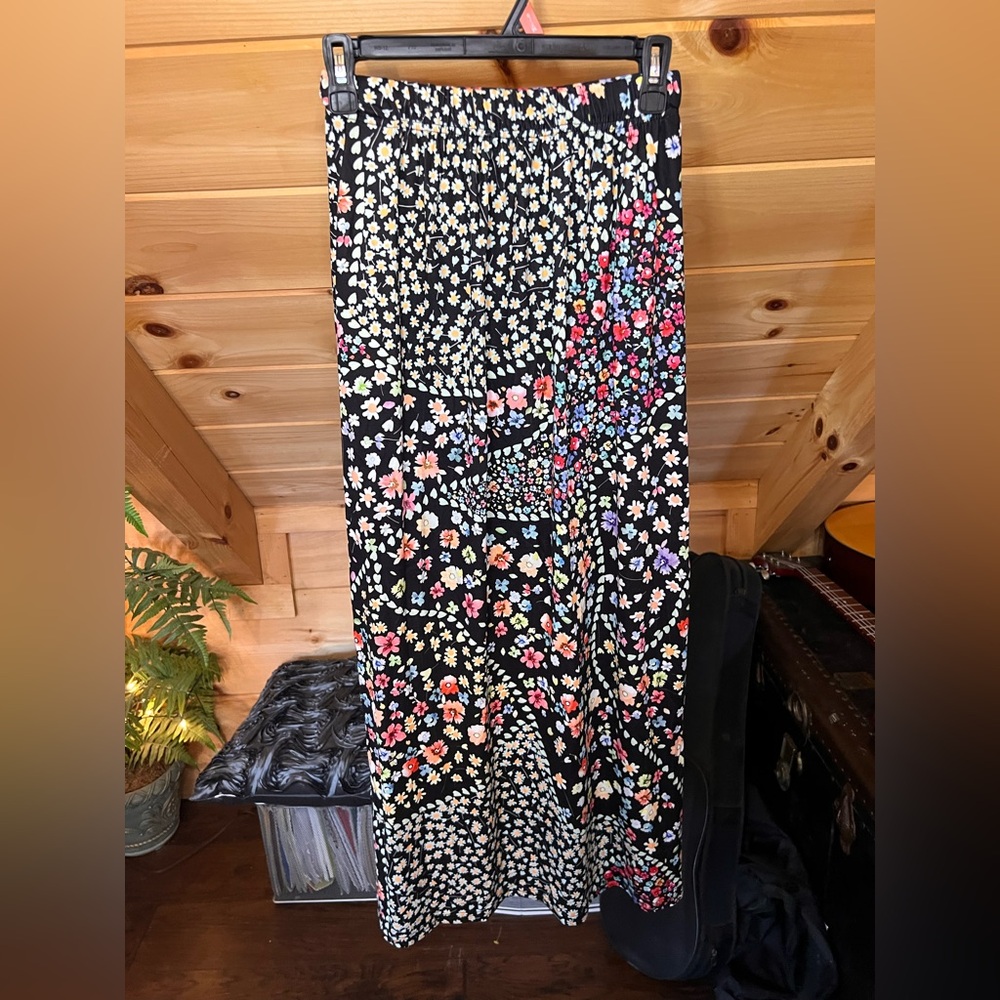 Elegant Floral Maxi Skirt